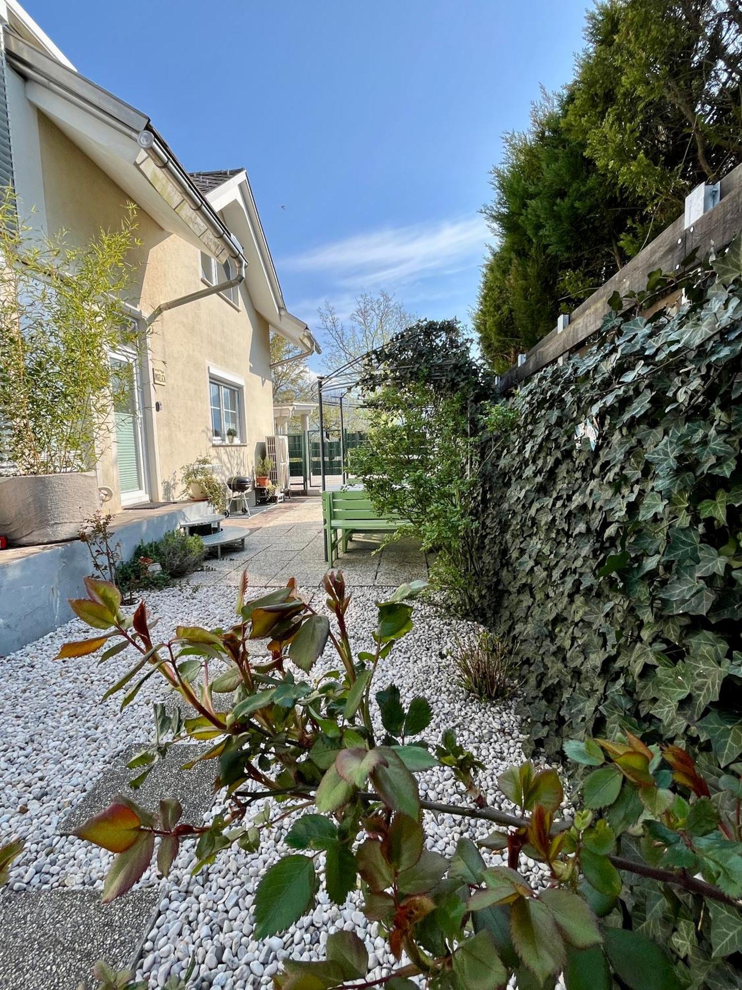 Garden Paradise Bled Apartments - Garden, Pond And Castle View Chambre photo